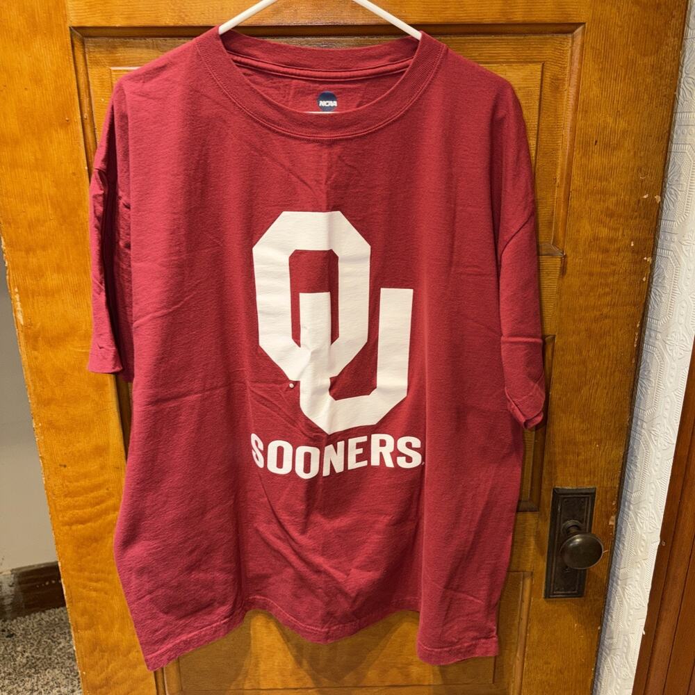 University of Oklahoma KA Tshirt Size XL Sooners OU Red White Crimson Burgundy